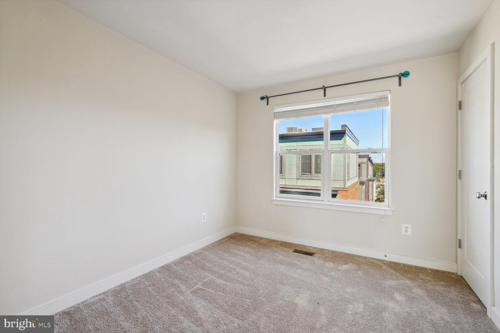 EYA ARTS DISTRICT - Residential