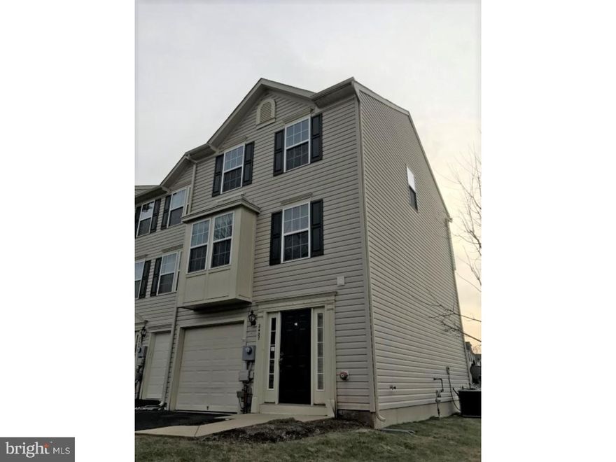 Move right in!  This lovely Exeter townhome is ready to be your new home sweet home.  Neutral D cor, open floor plan, end unit with a one car garage too.  The basement is a daylight room and ready to be finished with your exact specifications.  This property is being sold as is, no SDS, corporate addendums apply.  Buyer is responsible for any municipal inspections/repairs as required. This is a lovely property and could be yours, call today!