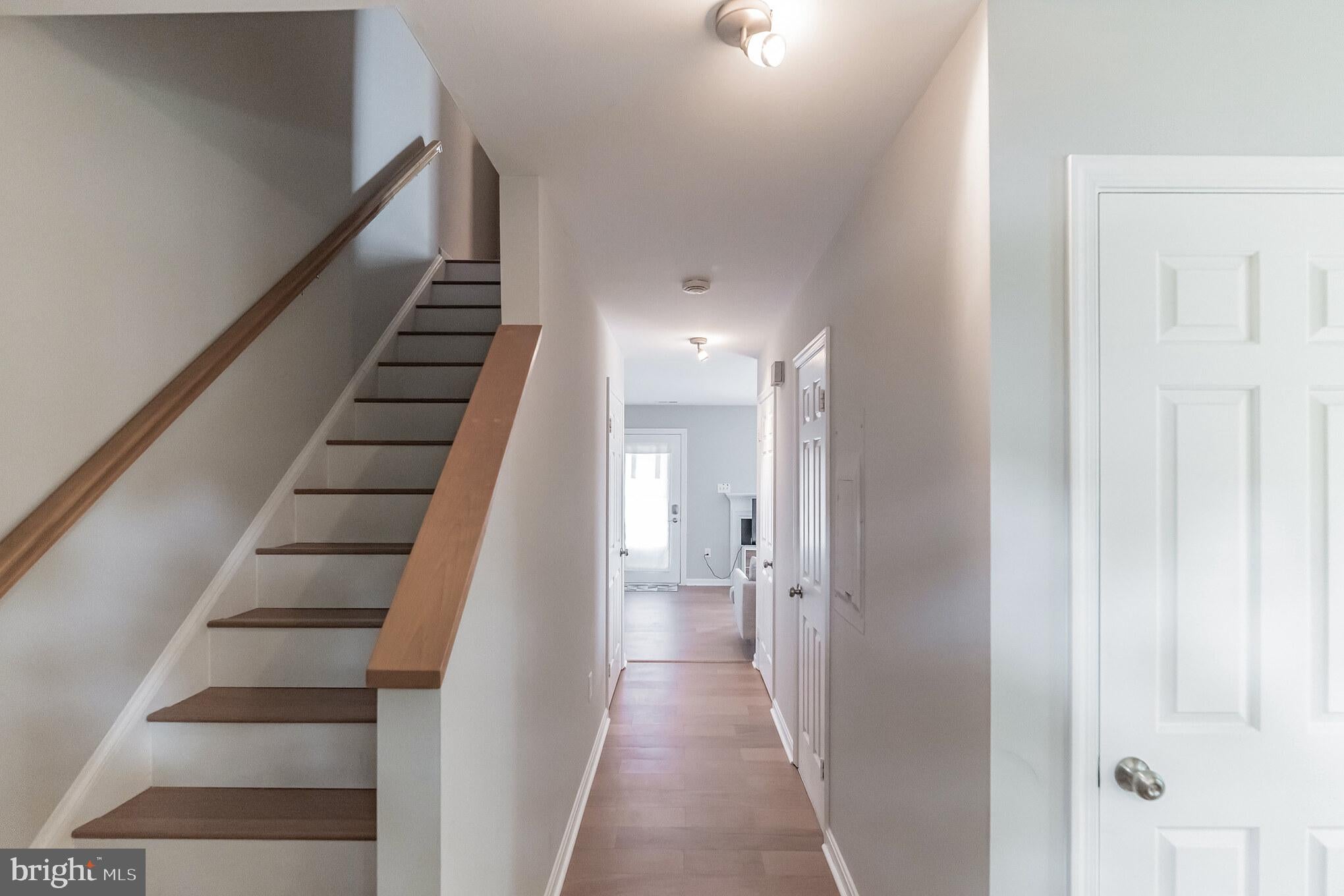 304 LOCUST STREET B SE 13