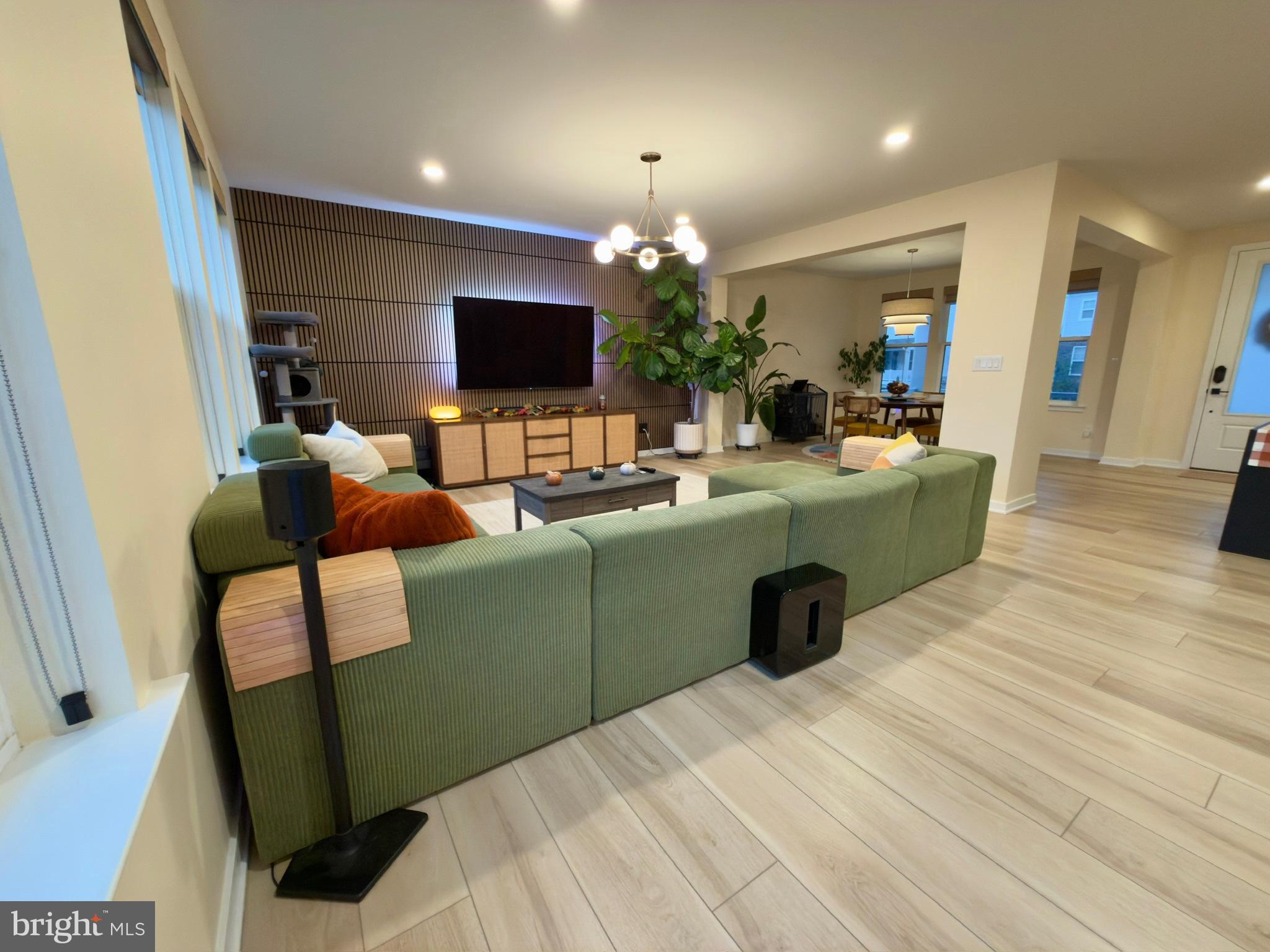 141 S LORES LANDING ROAD