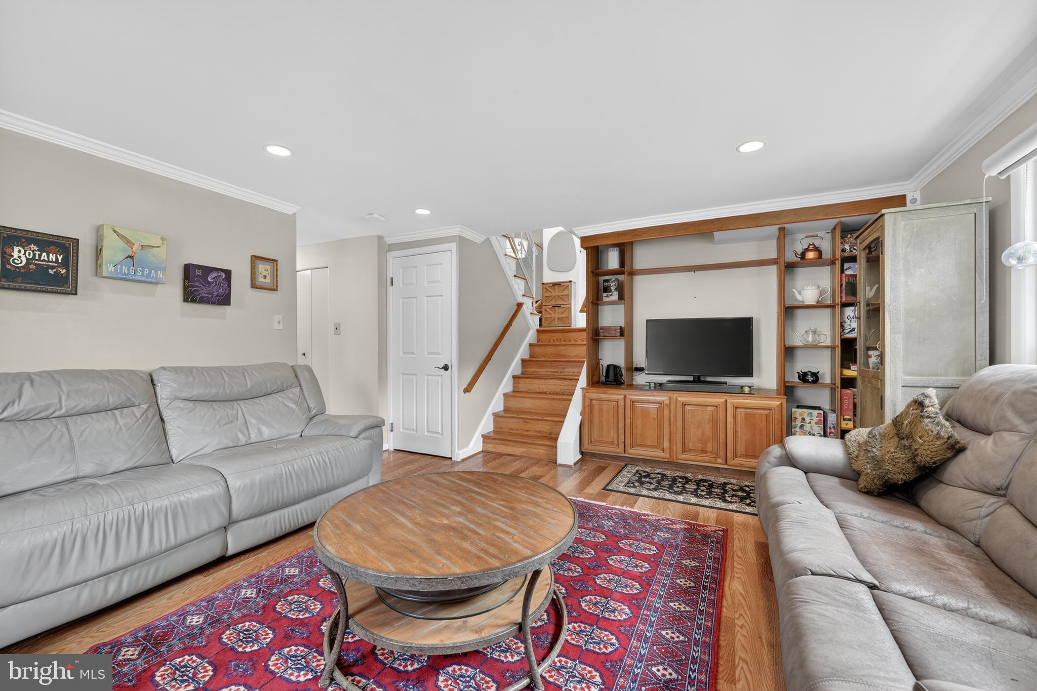 HILLANDALE HEIGHTS - Residential