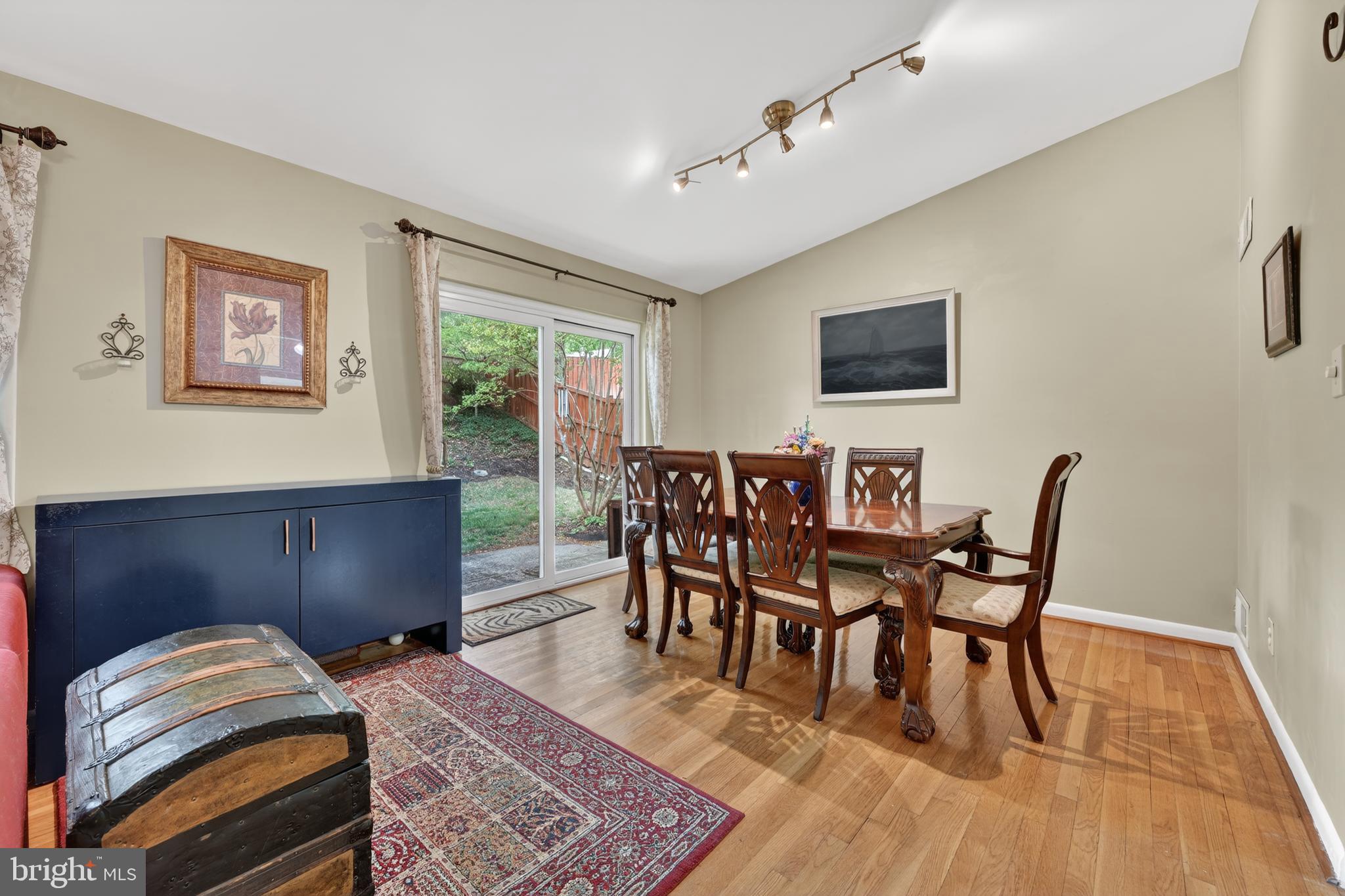HILLANDALE HEIGHTS - Residential