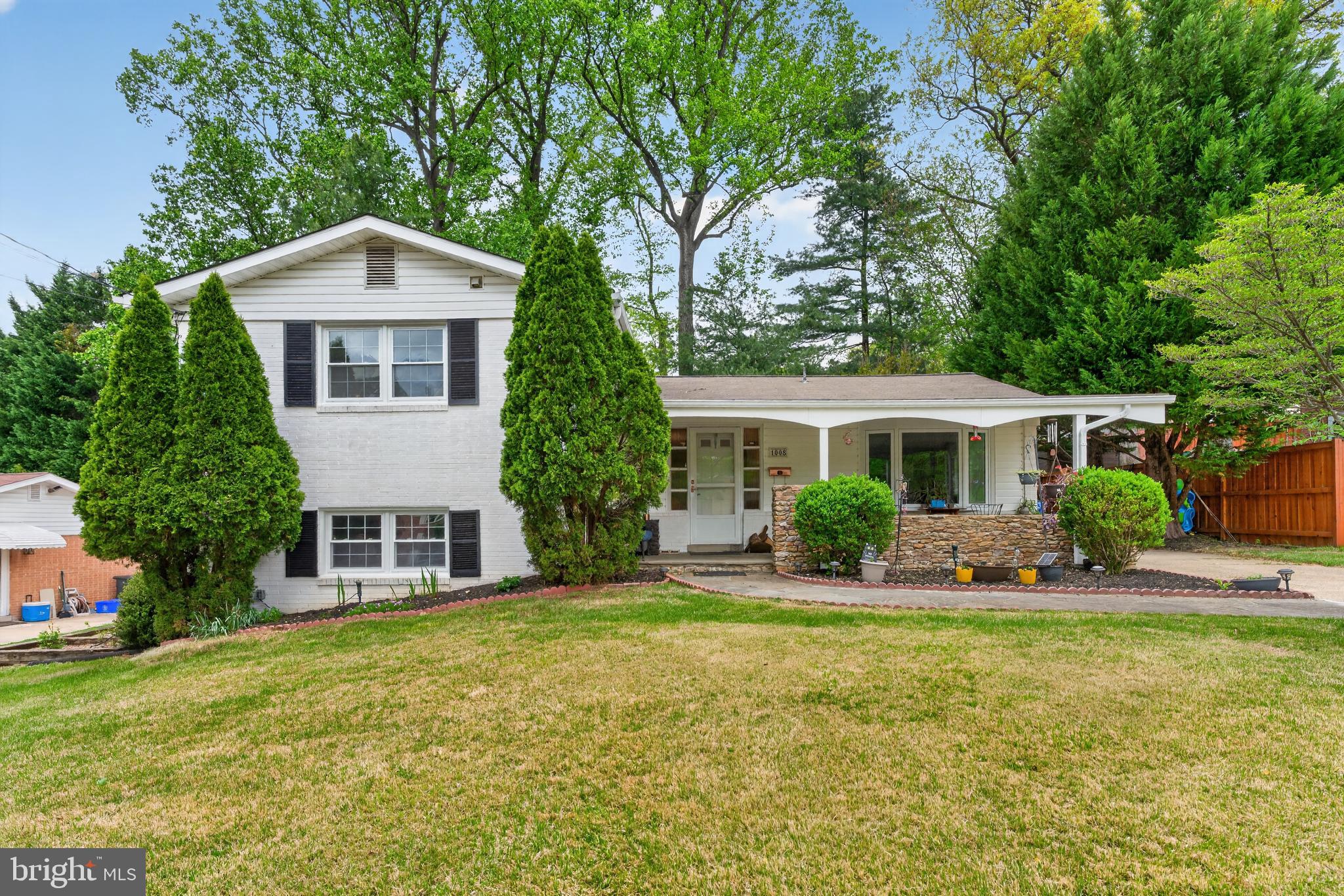 HILLANDALE HEIGHTS - Residential