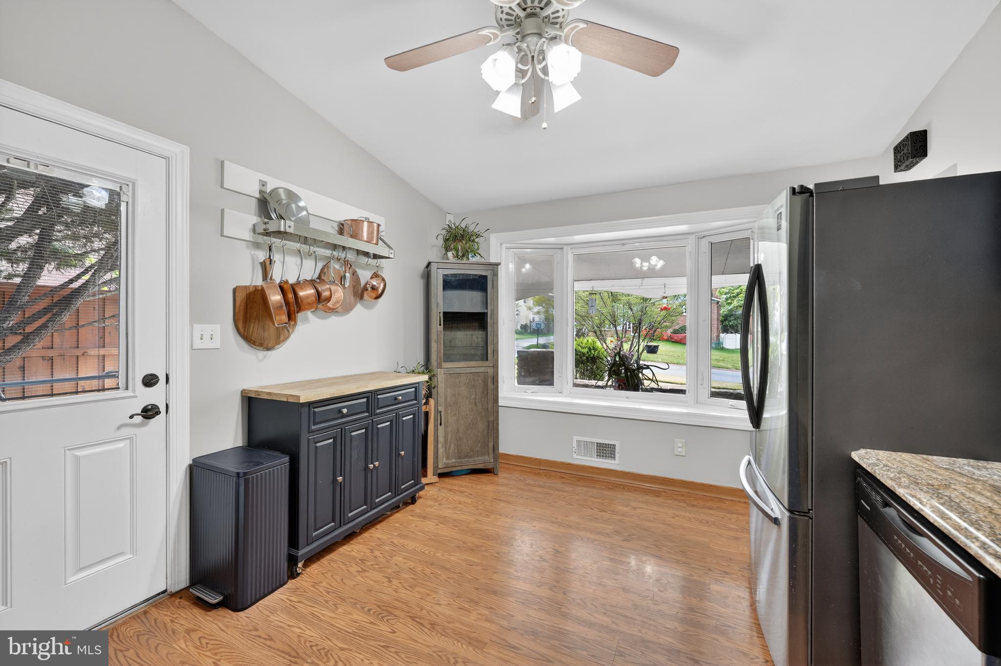 HILLANDALE HEIGHTS - Residential