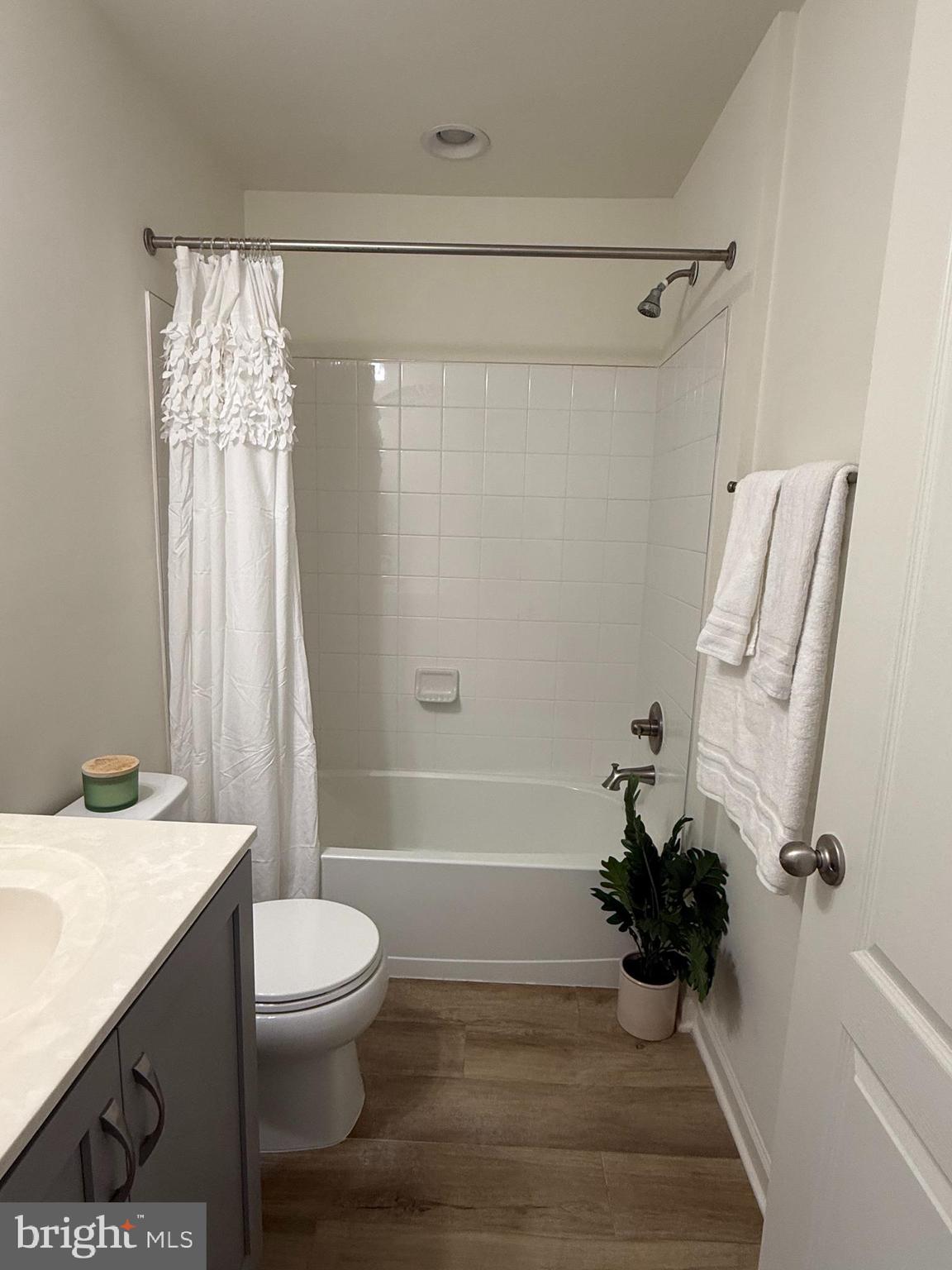 MORNING DOVE ESTATES - Residential