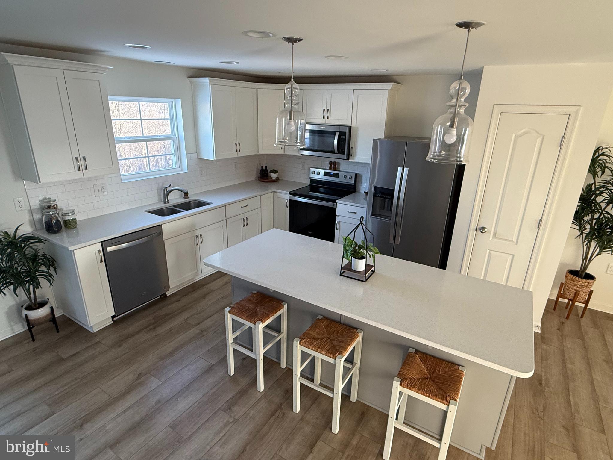 MORNING DOVE ESTATES - Residential