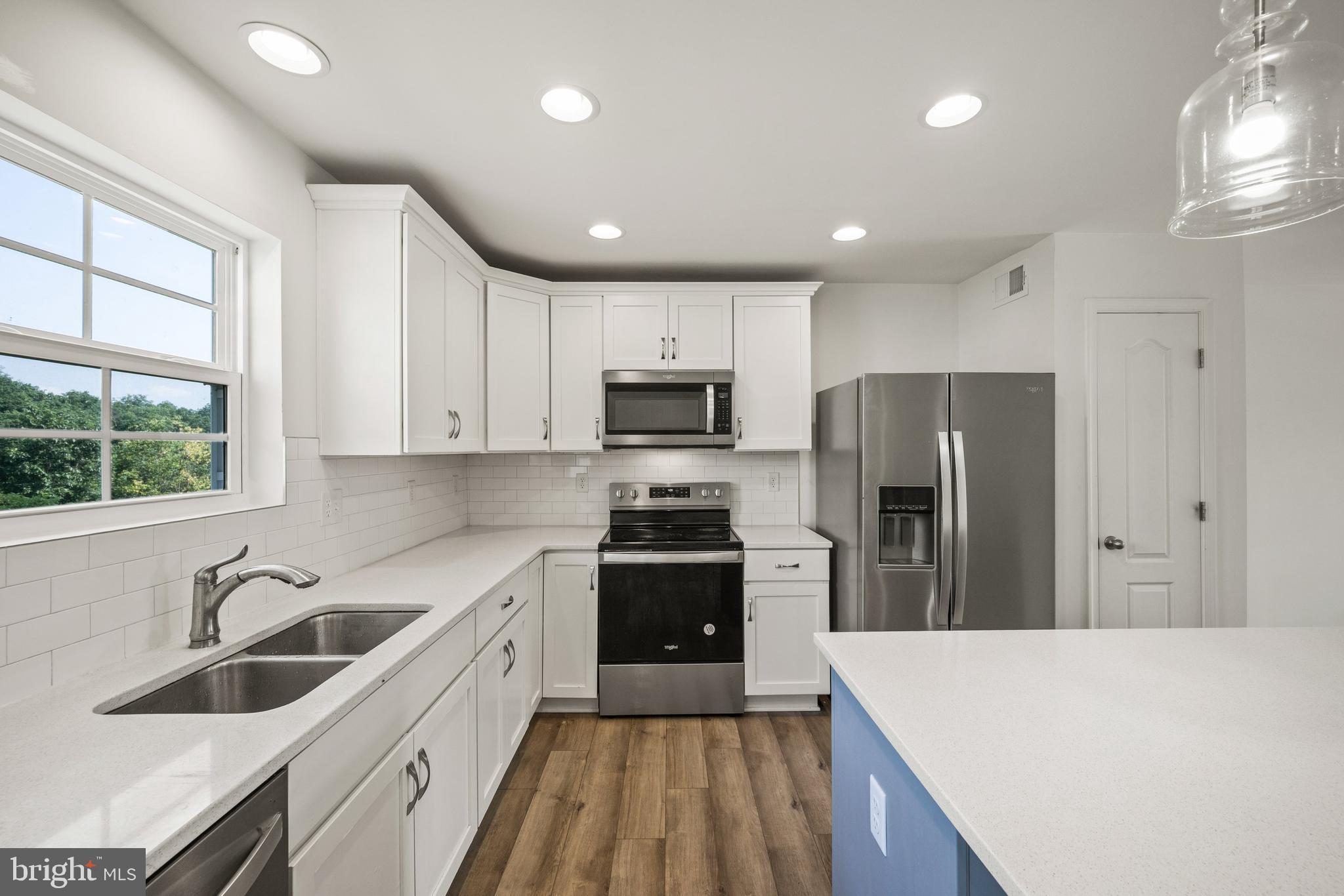 MORNING DOVE ESTATES - Residential