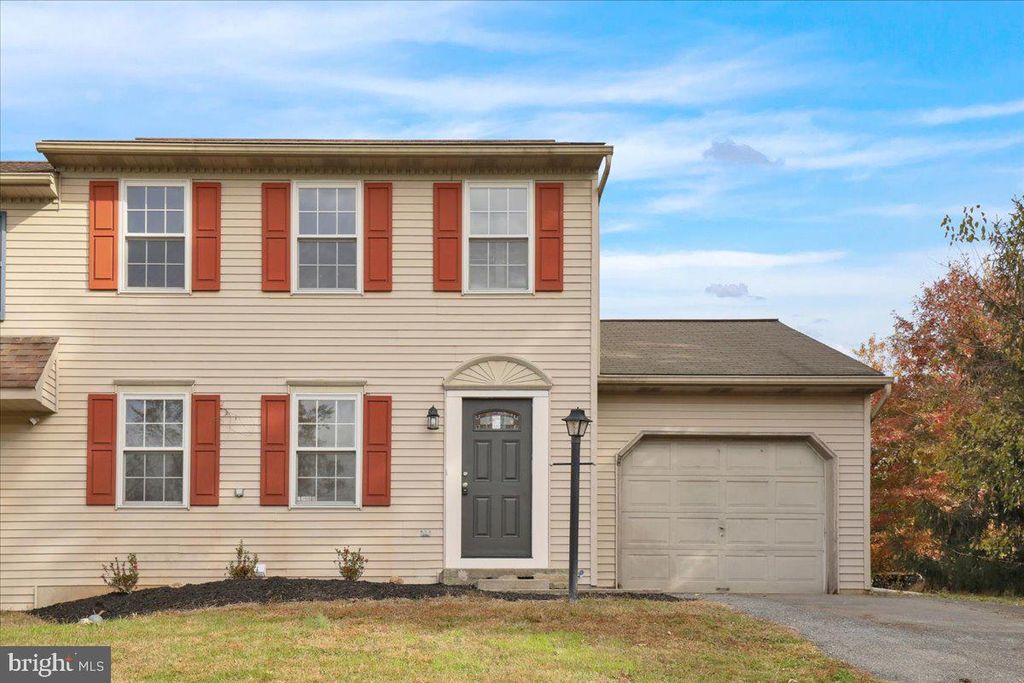 Photo of 407 Groffdale Road, QUARRYVILLE, PA 17566 (MLS # PALA2081242)