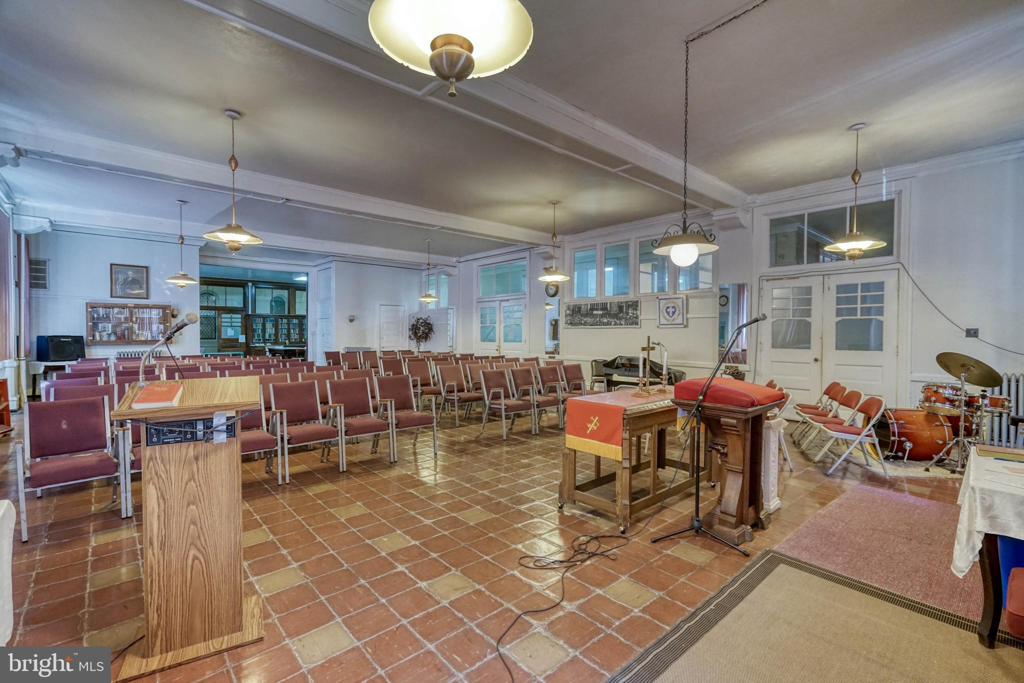GRADUATE HOSPITAL - Commercial Sale