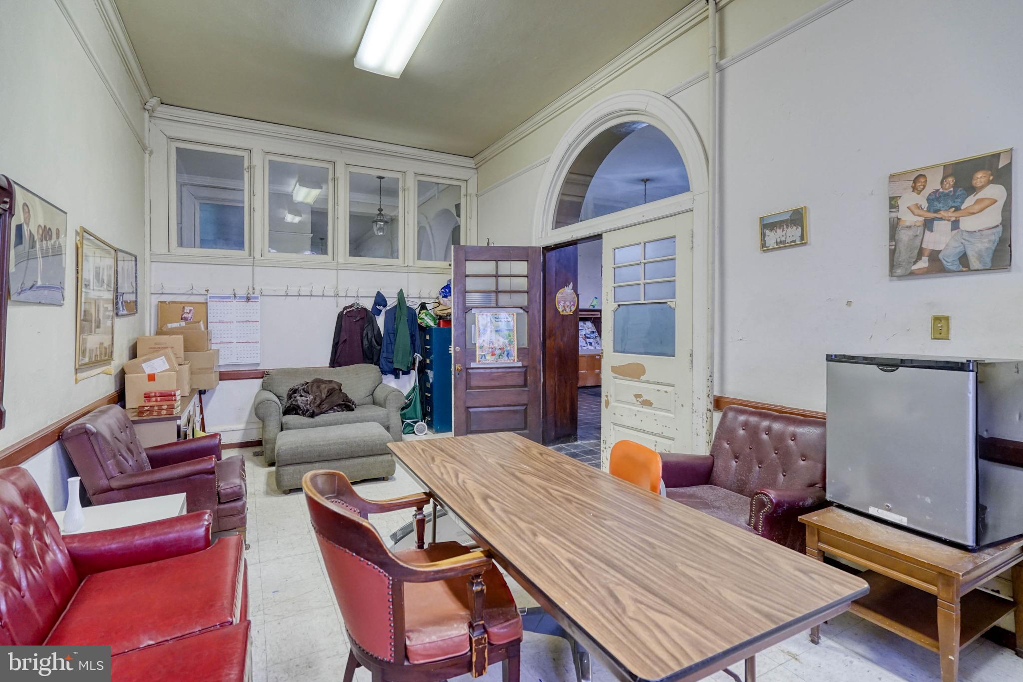 GRADUATE HOSPITAL - Commercial Sale