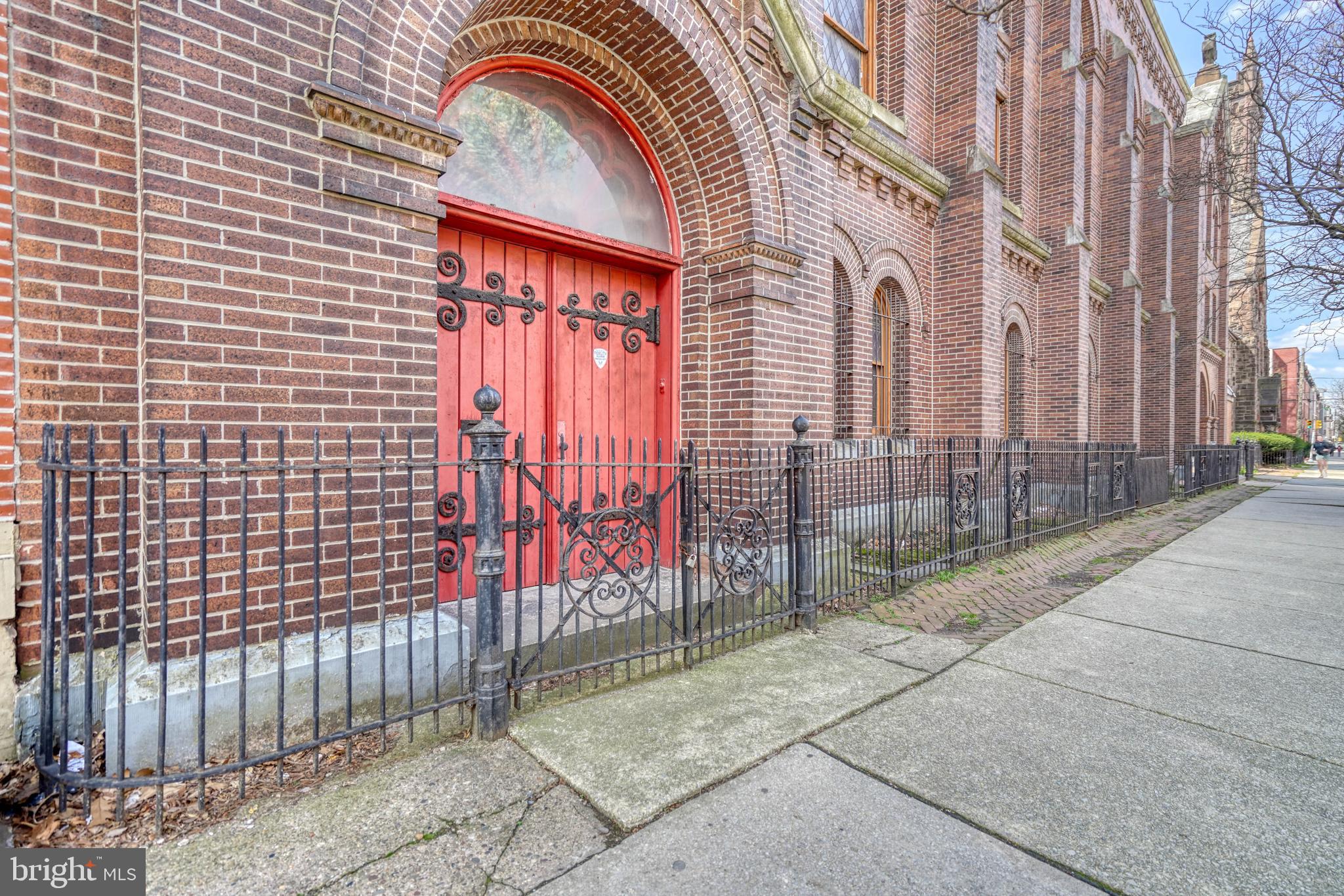 GRADUATE HOSPITAL - Commercial Sale