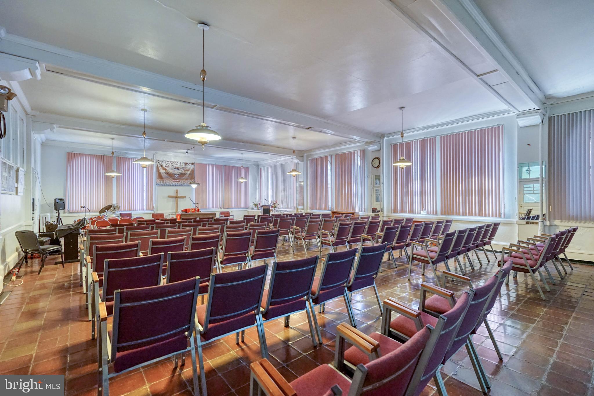 GRADUATE HOSPITAL - Commercial Sale