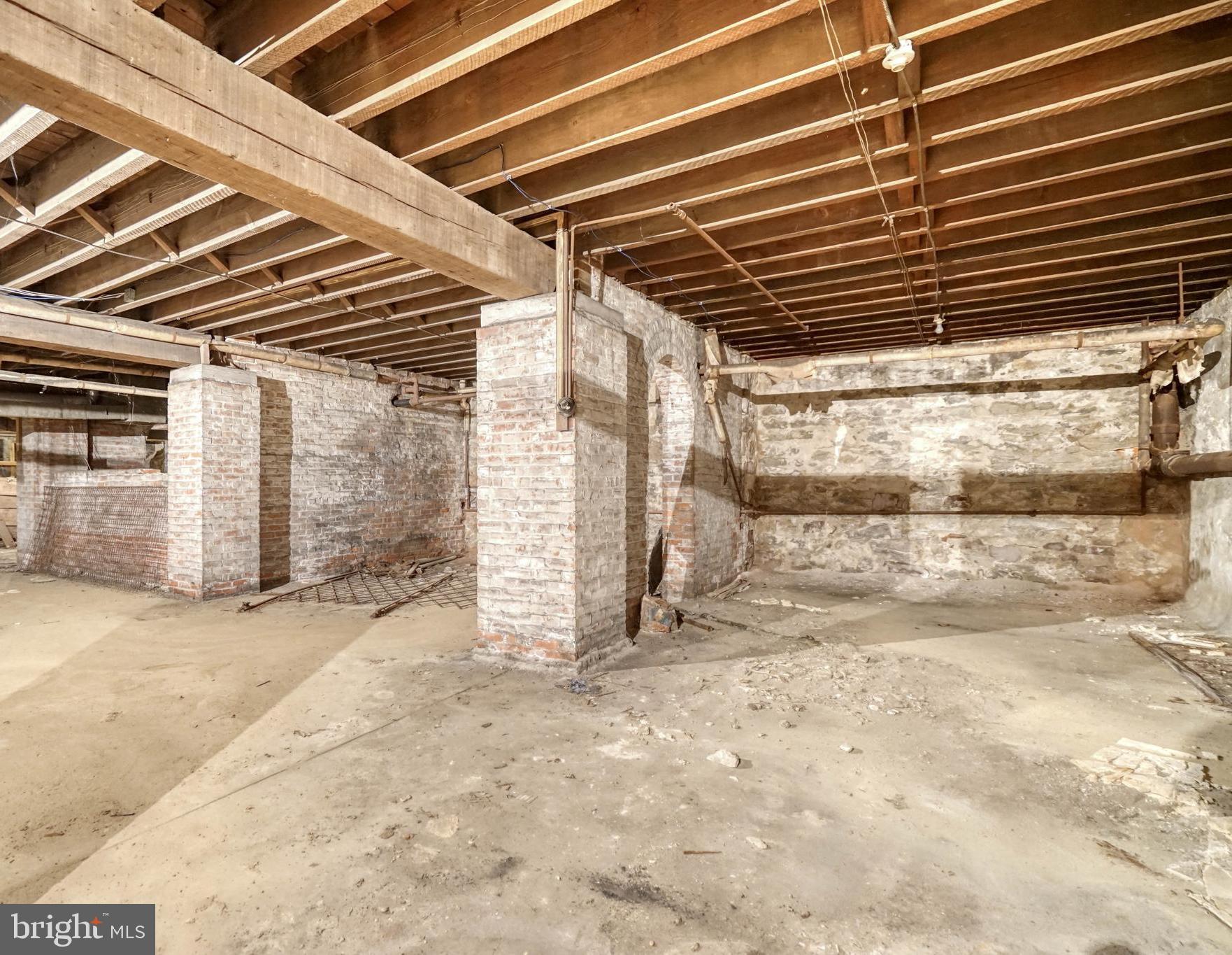 GRADUATE HOSPITAL - Commercial Sale