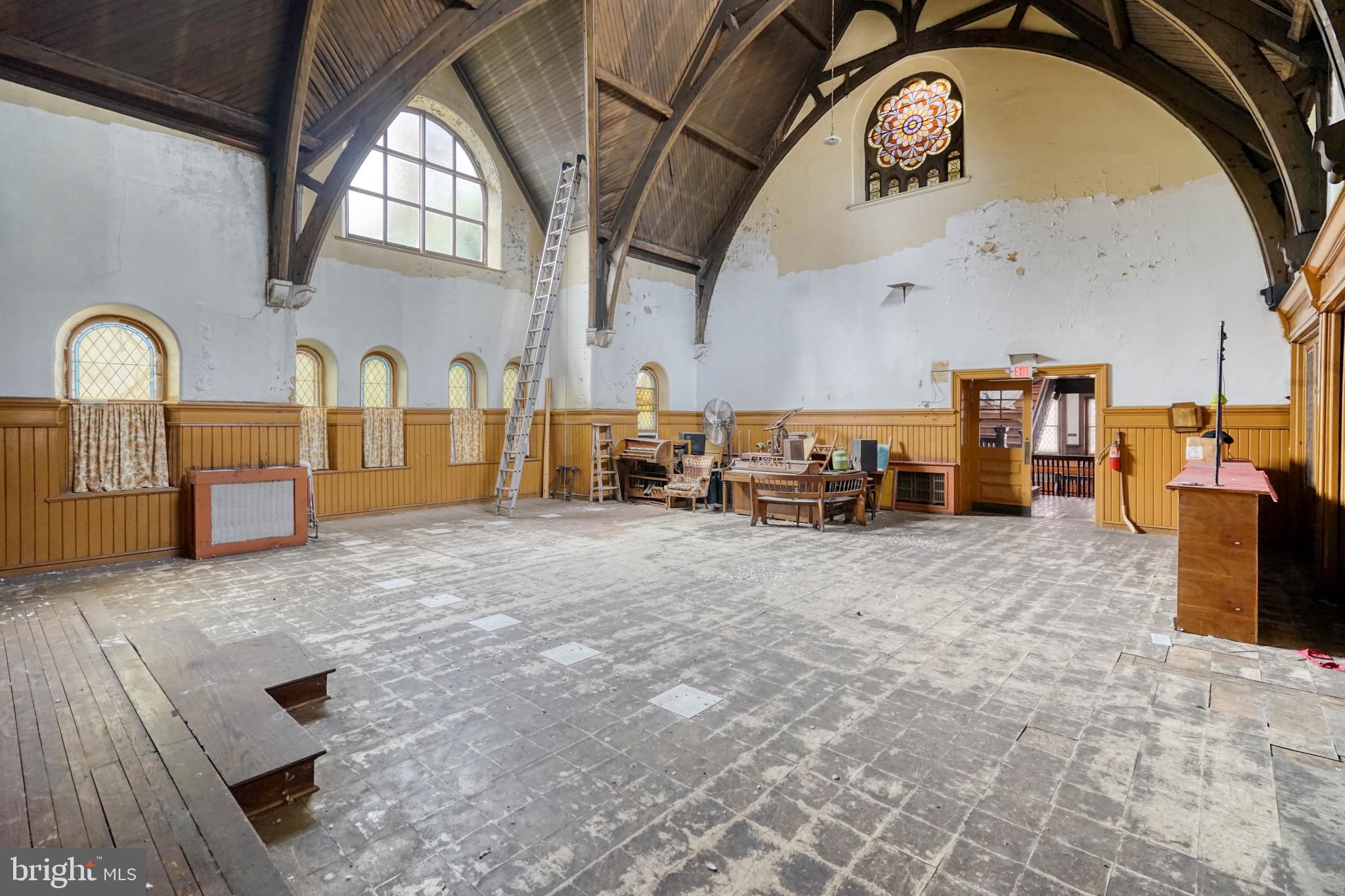 GRADUATE HOSPITAL - Commercial Sale