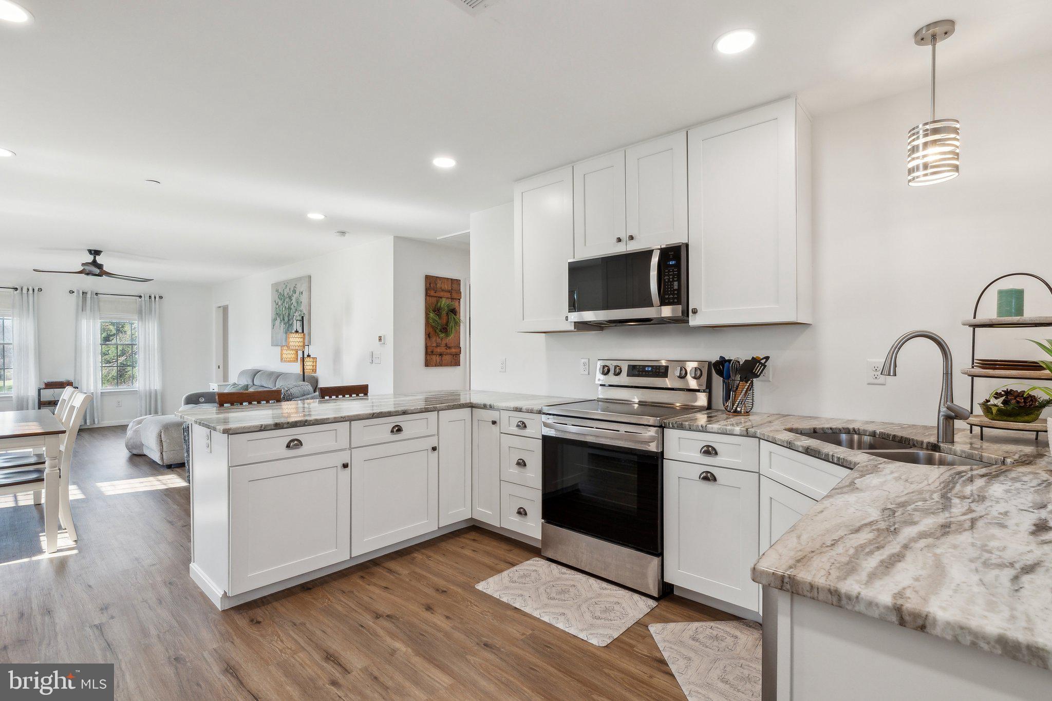 HOPE VALLEY HILLS - Residential