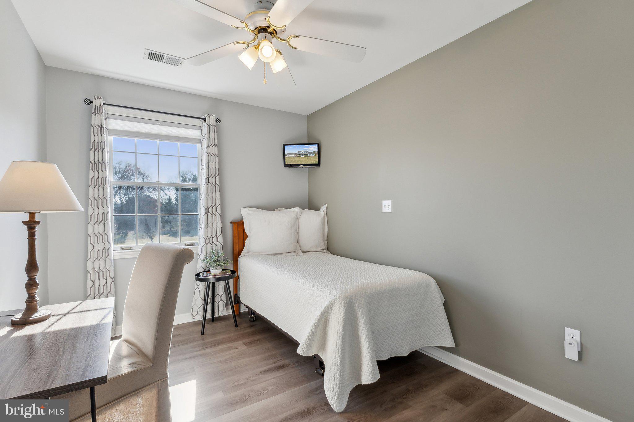 HOPE VALLEY HILLS - Residential