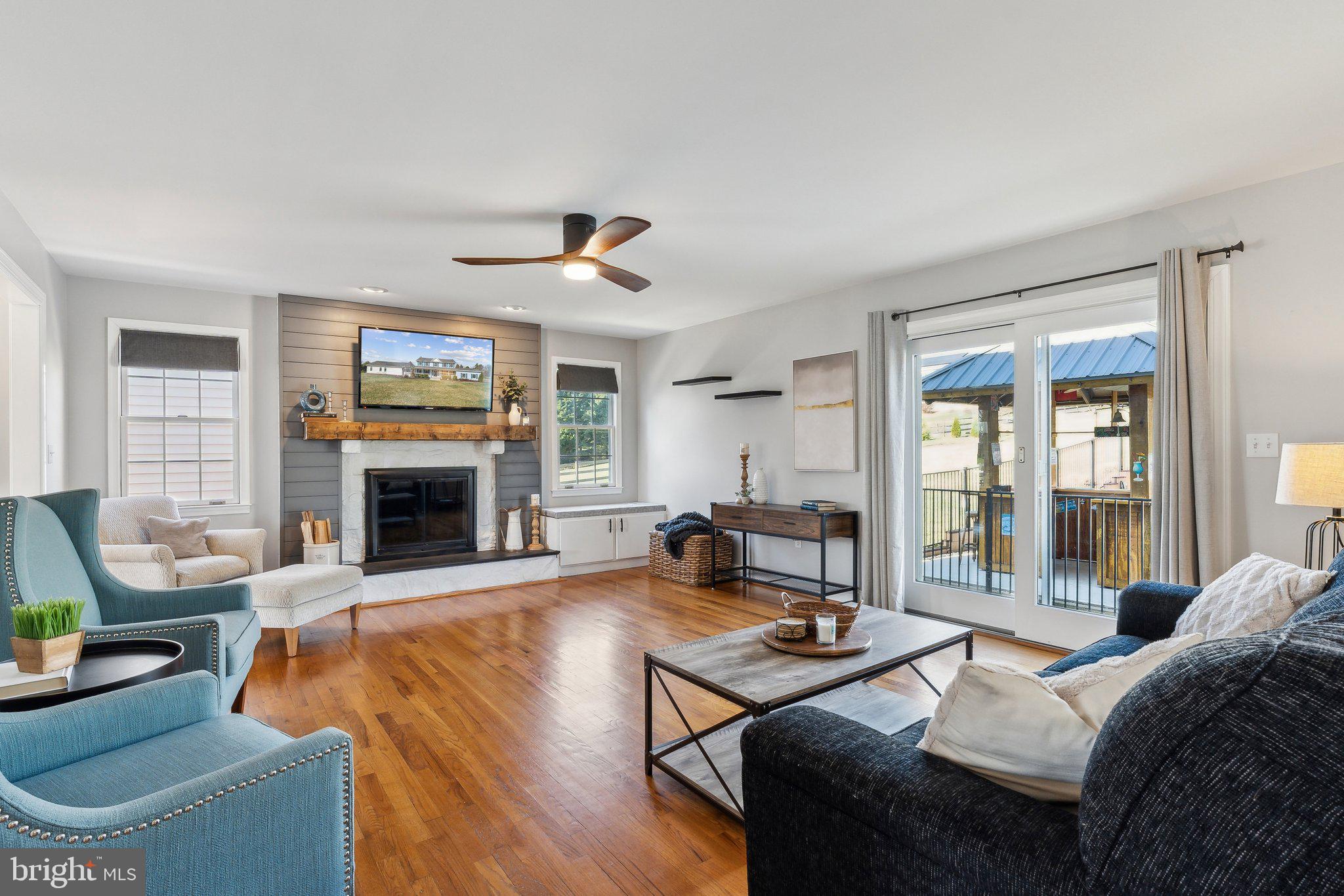 HOPE VALLEY HILLS - Residential