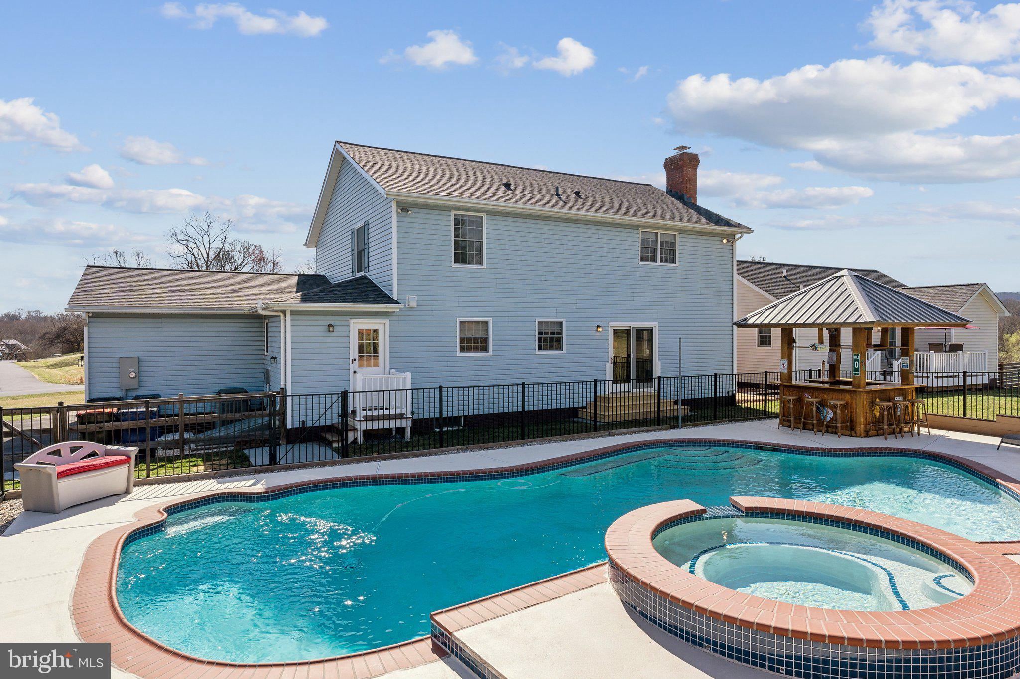 HOPE VALLEY HILLS - Residential