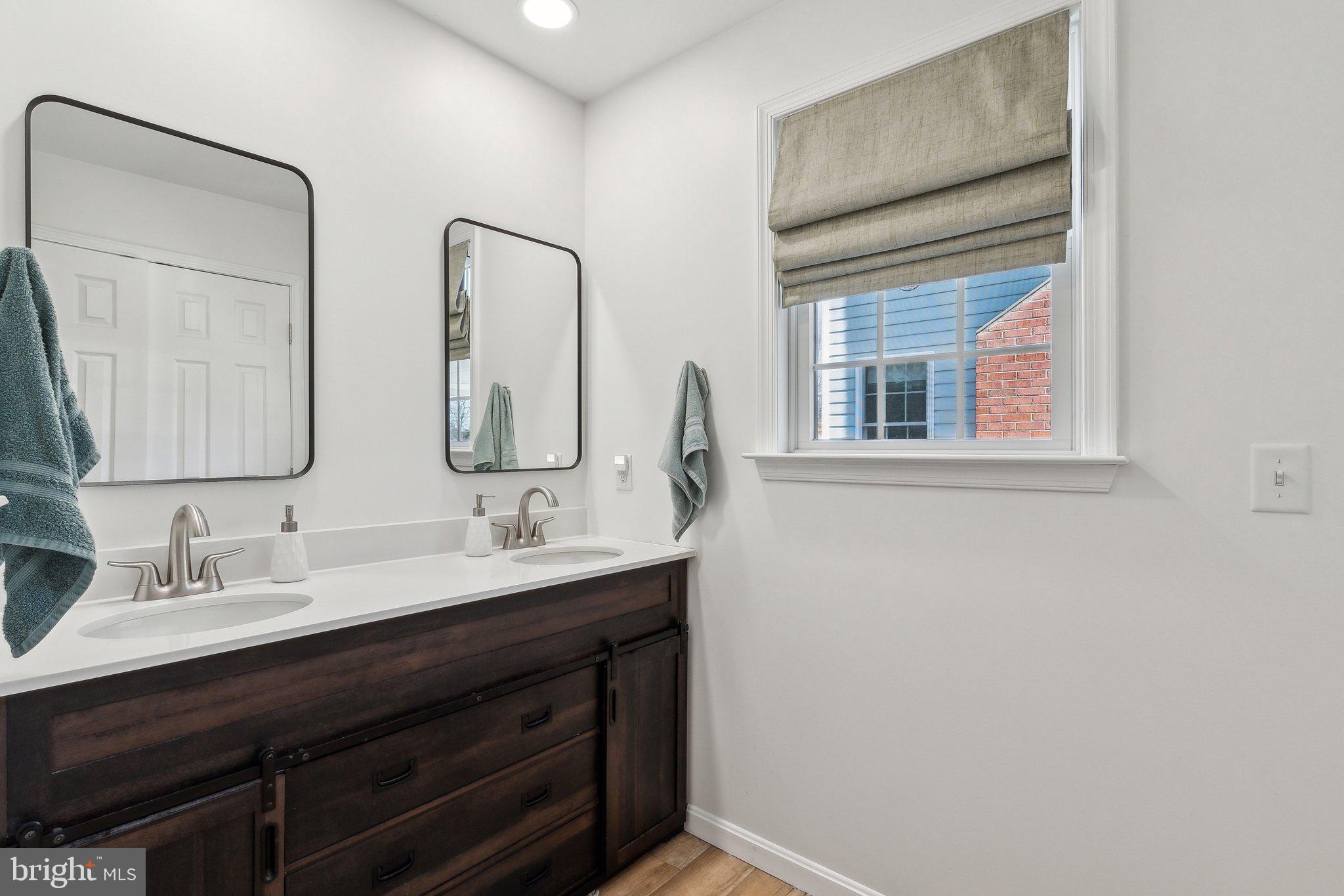 HOPE VALLEY HILLS - Residential