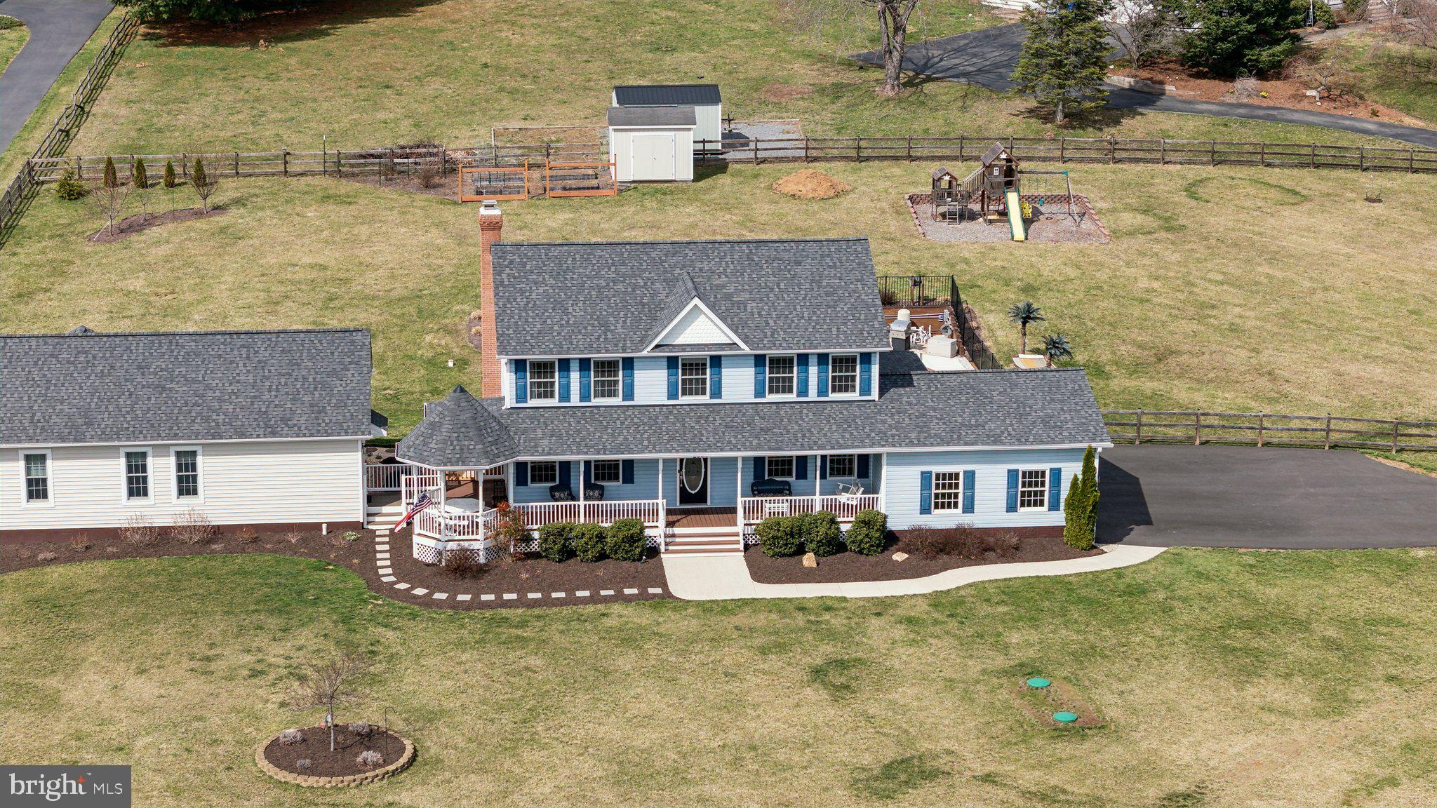 HOPE VALLEY HILLS - Residential