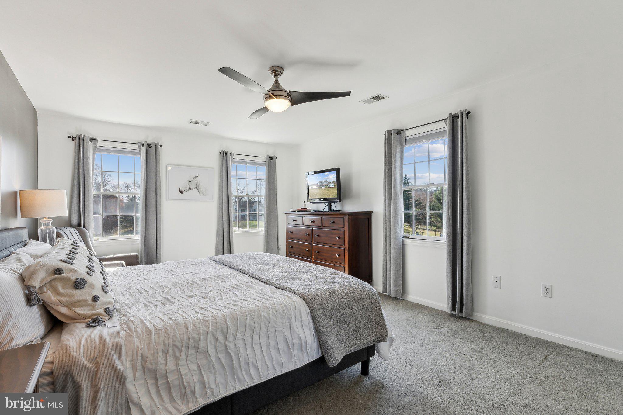 HOPE VALLEY HILLS - Residential