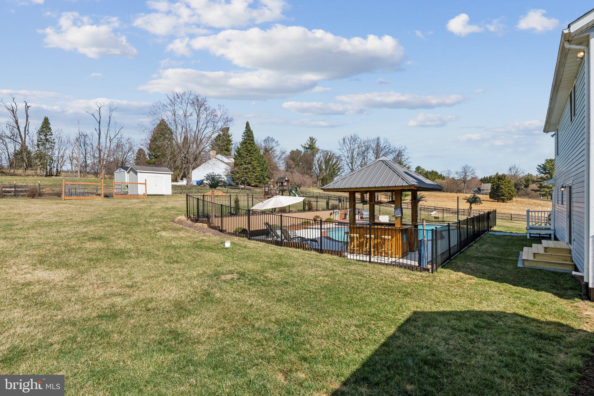 HOPE VALLEY HILLS - Residential