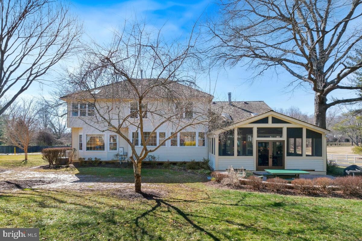 PT ROCKVILLE OUT RES 3 - Residential