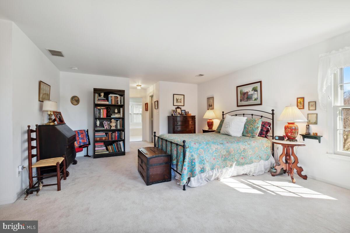 PT ROCKVILLE OUT RES 3 - Residential