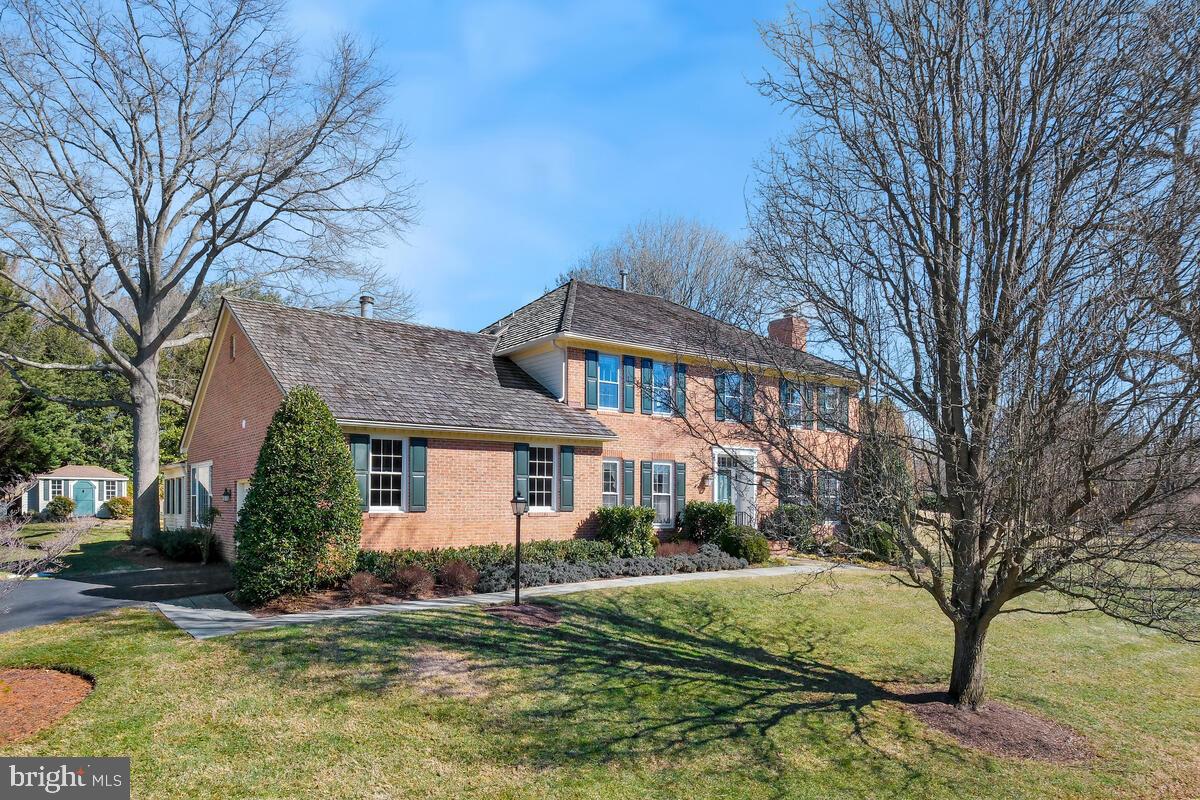 PT ROCKVILLE OUT RES 3 - Residential