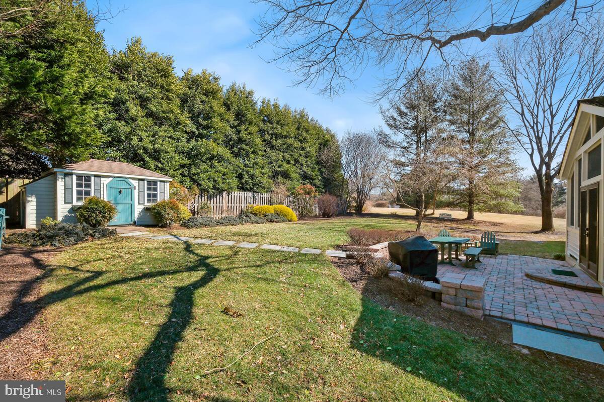 PT ROCKVILLE OUT RES 3 - Residential