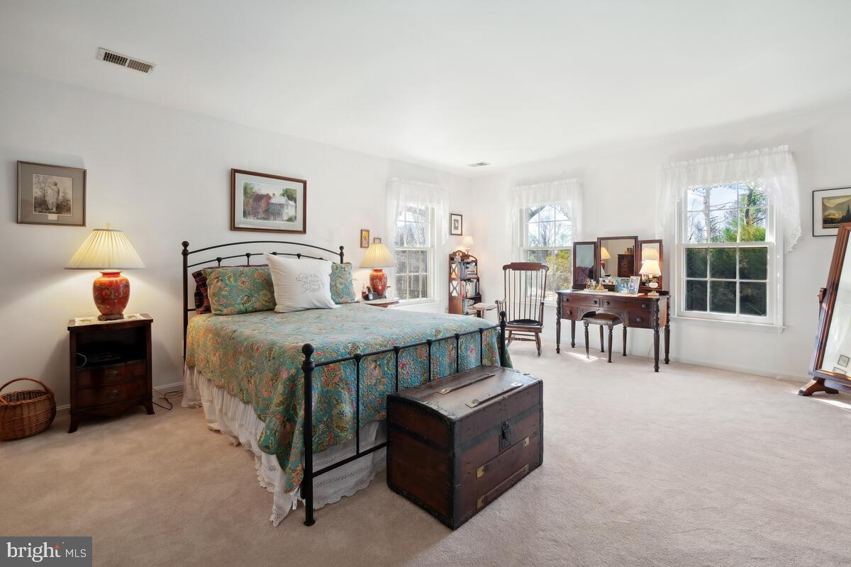 PT ROCKVILLE OUT RES 3 - Residential