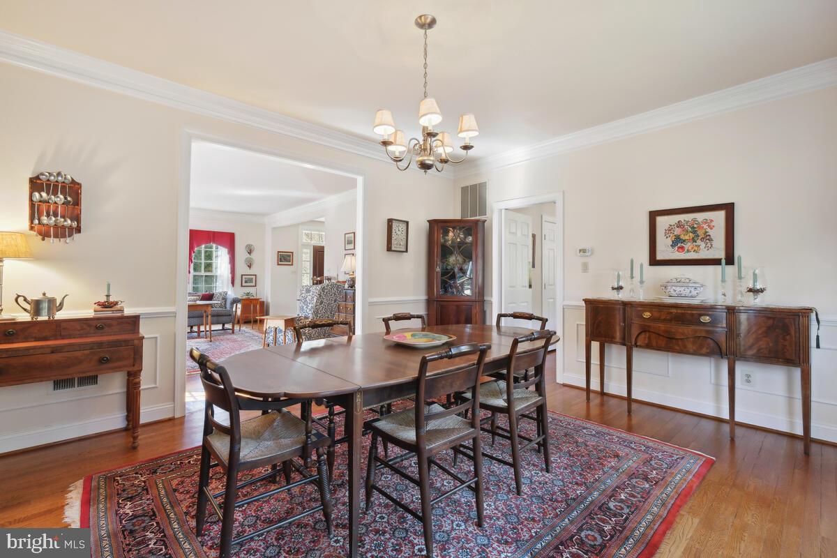 PT ROCKVILLE OUT RES 3 - Residential