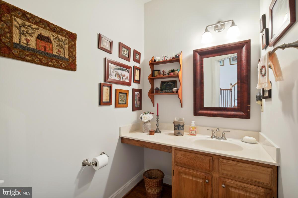 PT ROCKVILLE OUT RES 3 - Residential