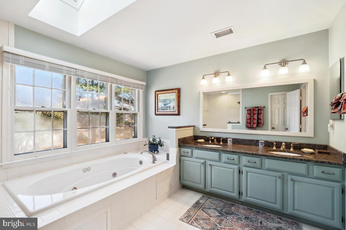 PT ROCKVILLE OUT RES 3 - Residential