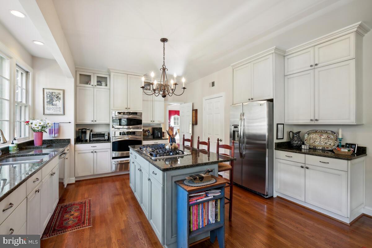 PT ROCKVILLE OUT RES 3 - Residential