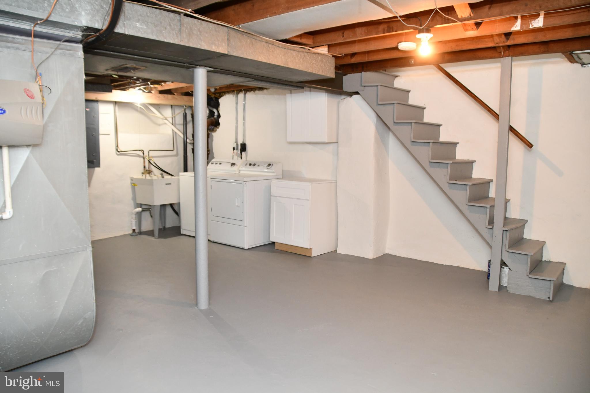 ARONIMINK ESTATES - Residential