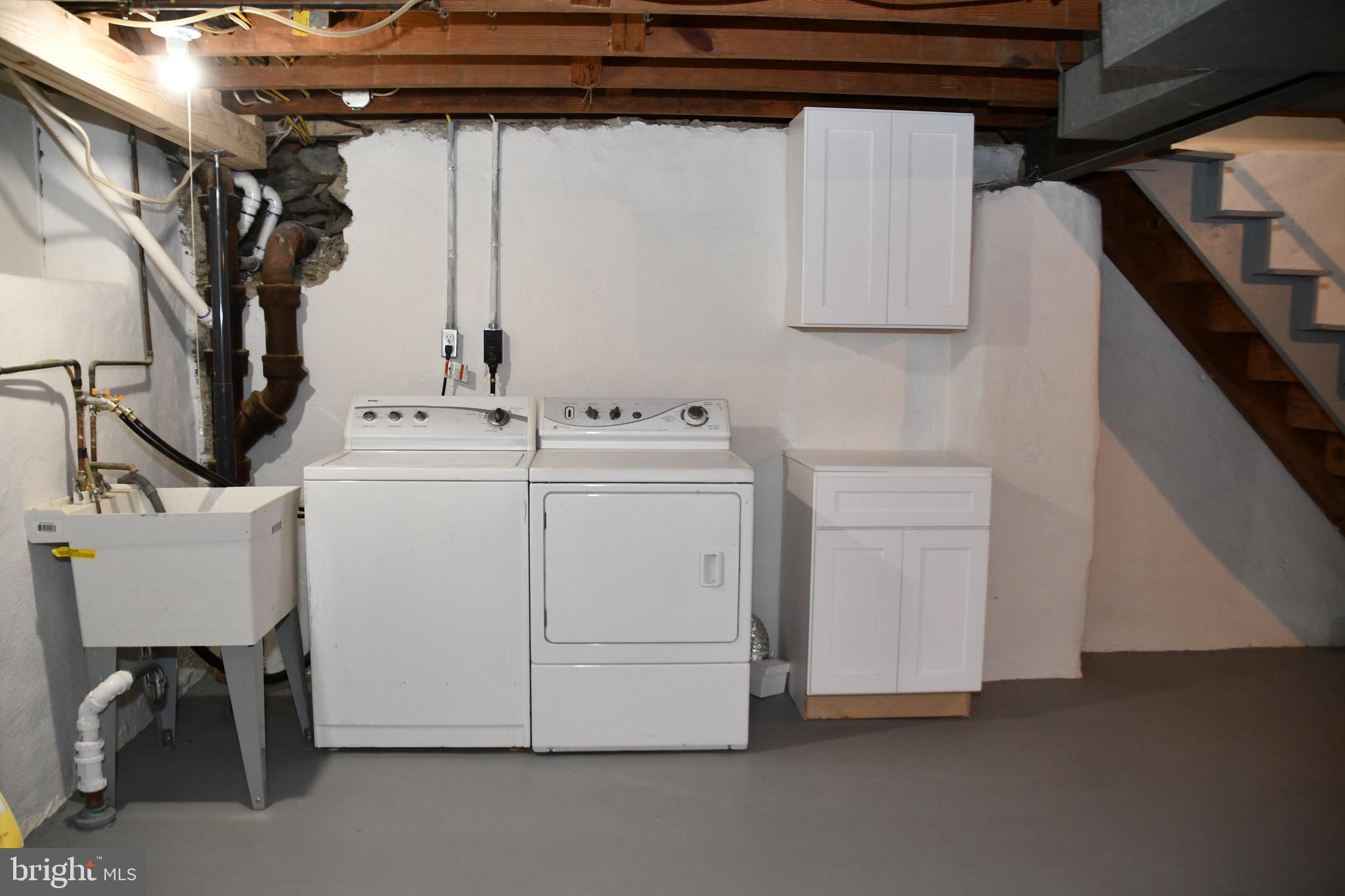 ARONIMINK ESTATES - Residential