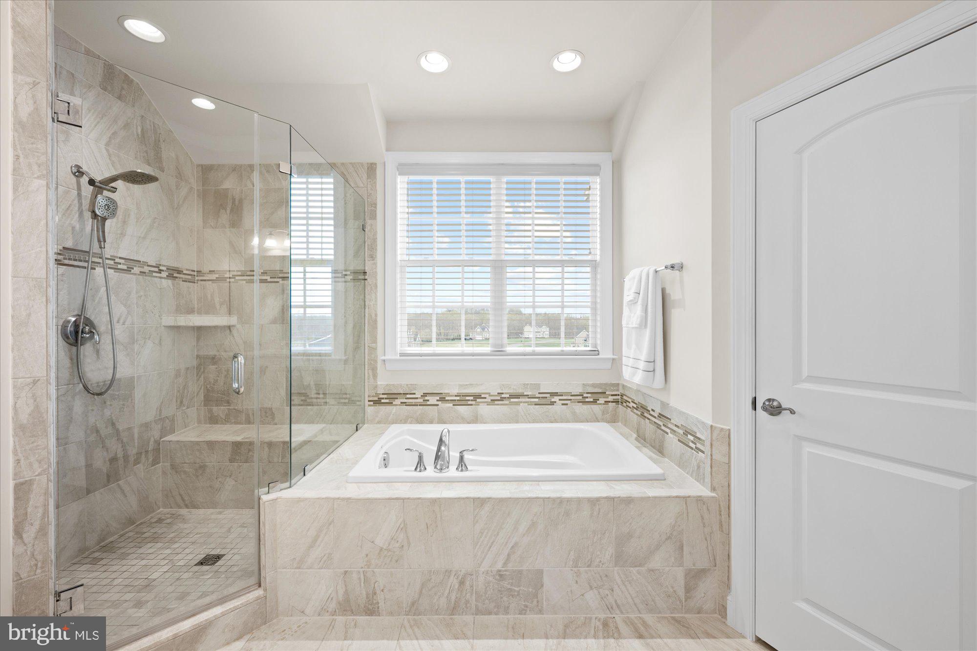 BLACK OAK CREEK - Residential