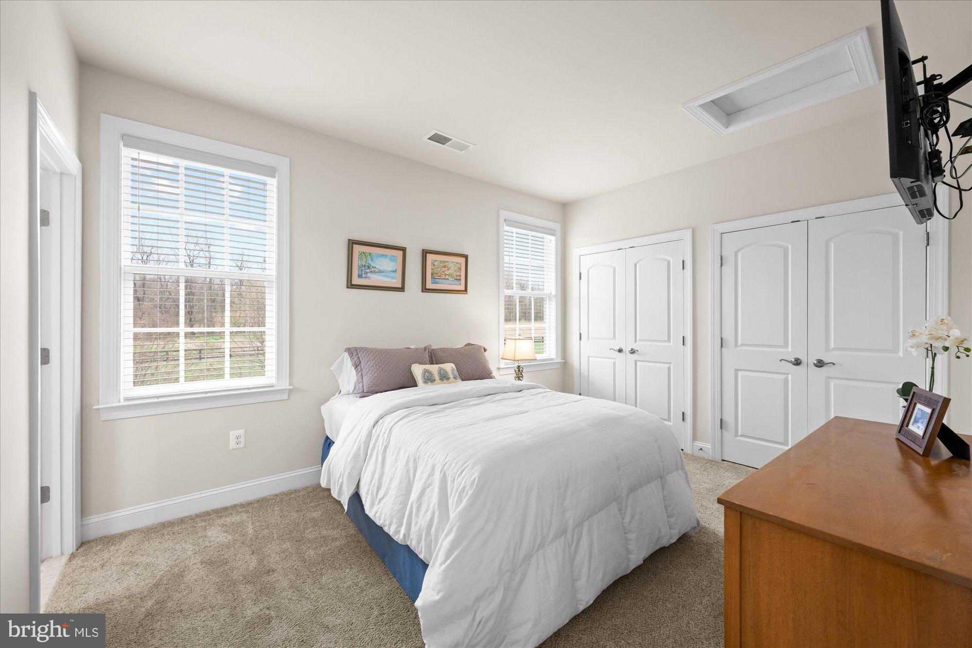 BLACK OAK CREEK - Residential