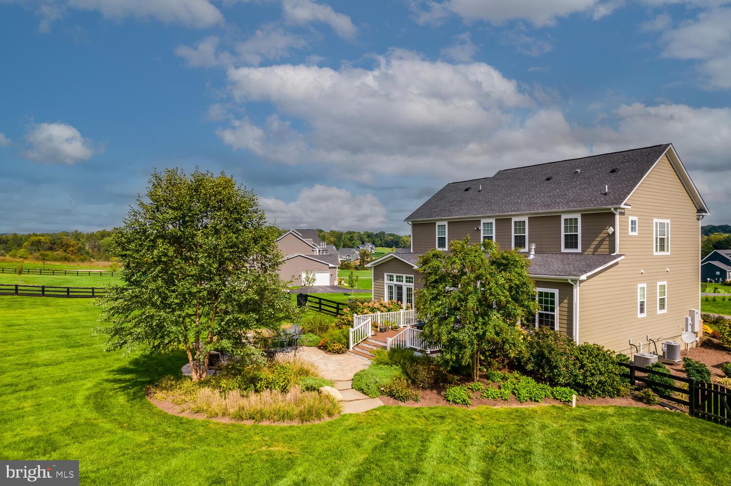 BLACK OAK CREEK - Residential