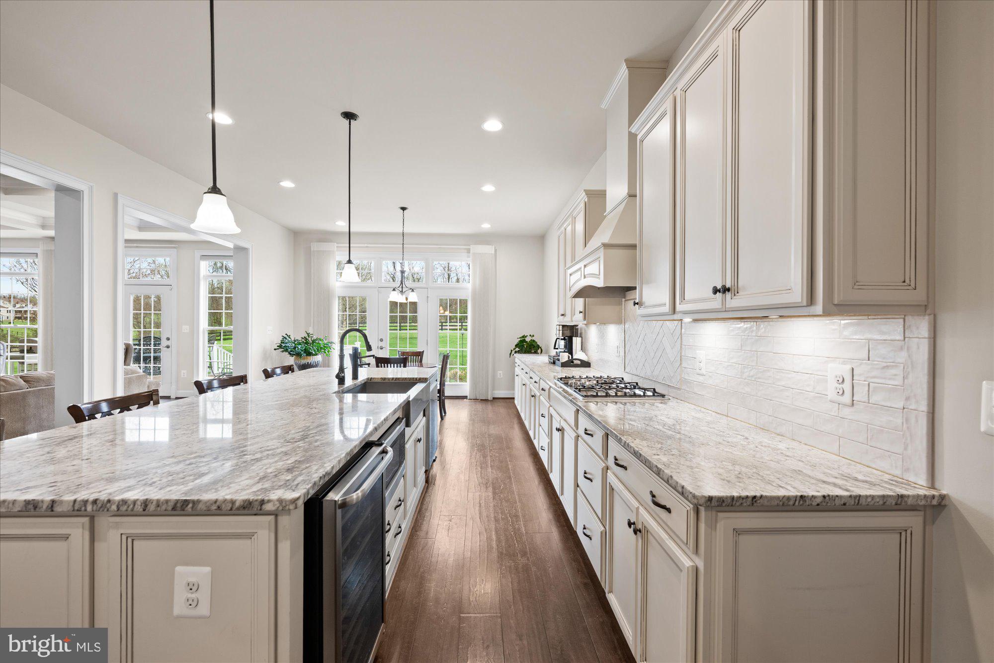 BLACK OAK CREEK - Residential