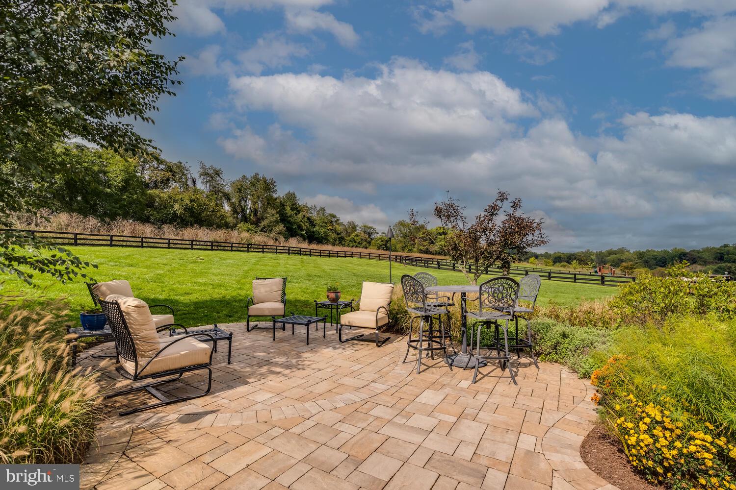 BLACK OAK CREEK - Residential