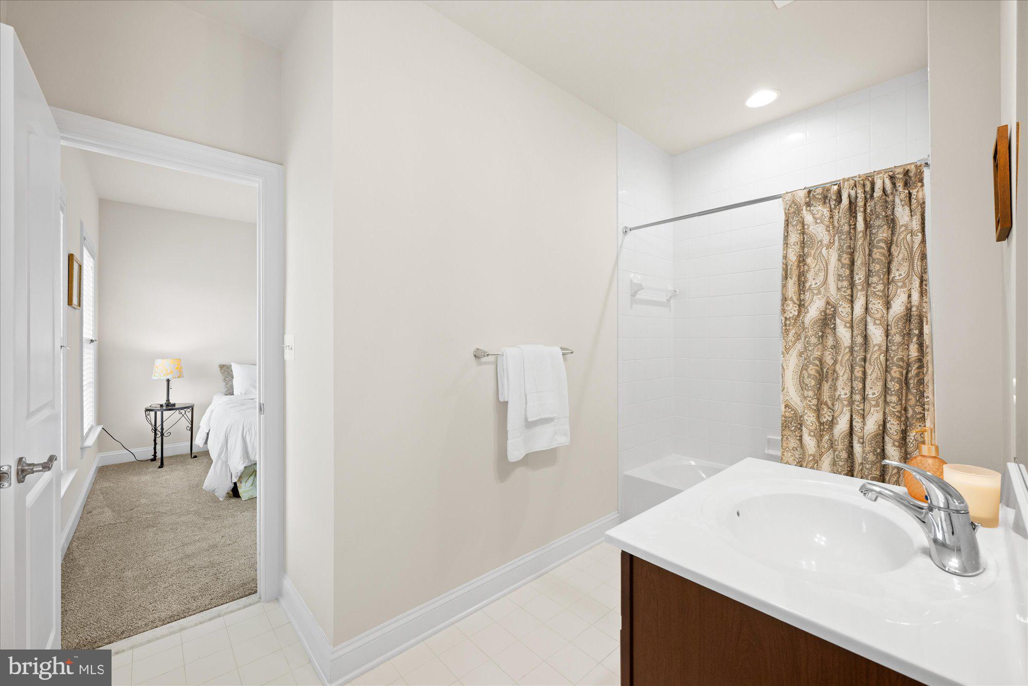 BLACK OAK CREEK - Residential