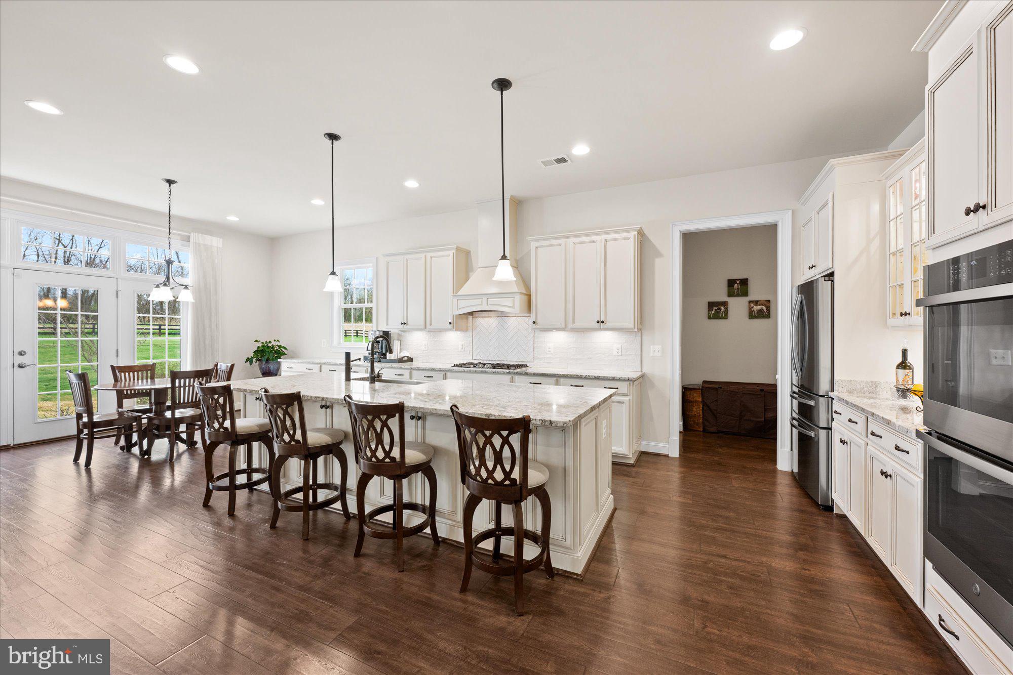 BLACK OAK CREEK - Residential