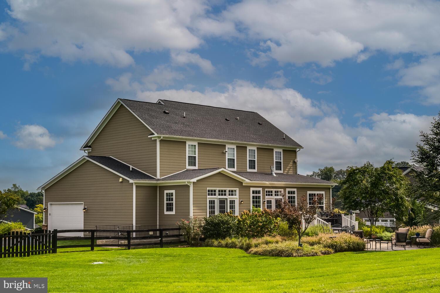 BLACK OAK CREEK - Residential