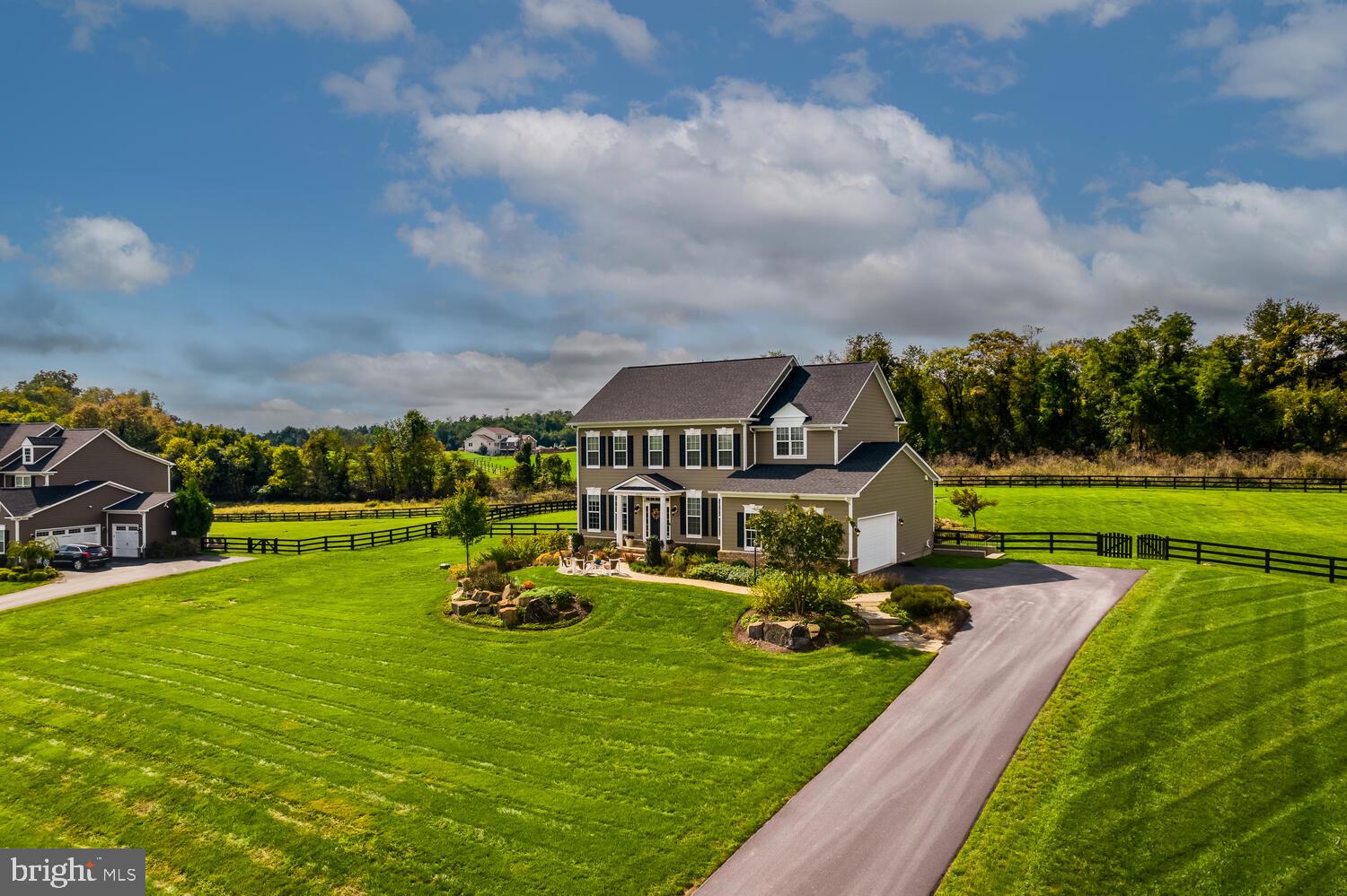 BLACK OAK CREEK - Residential