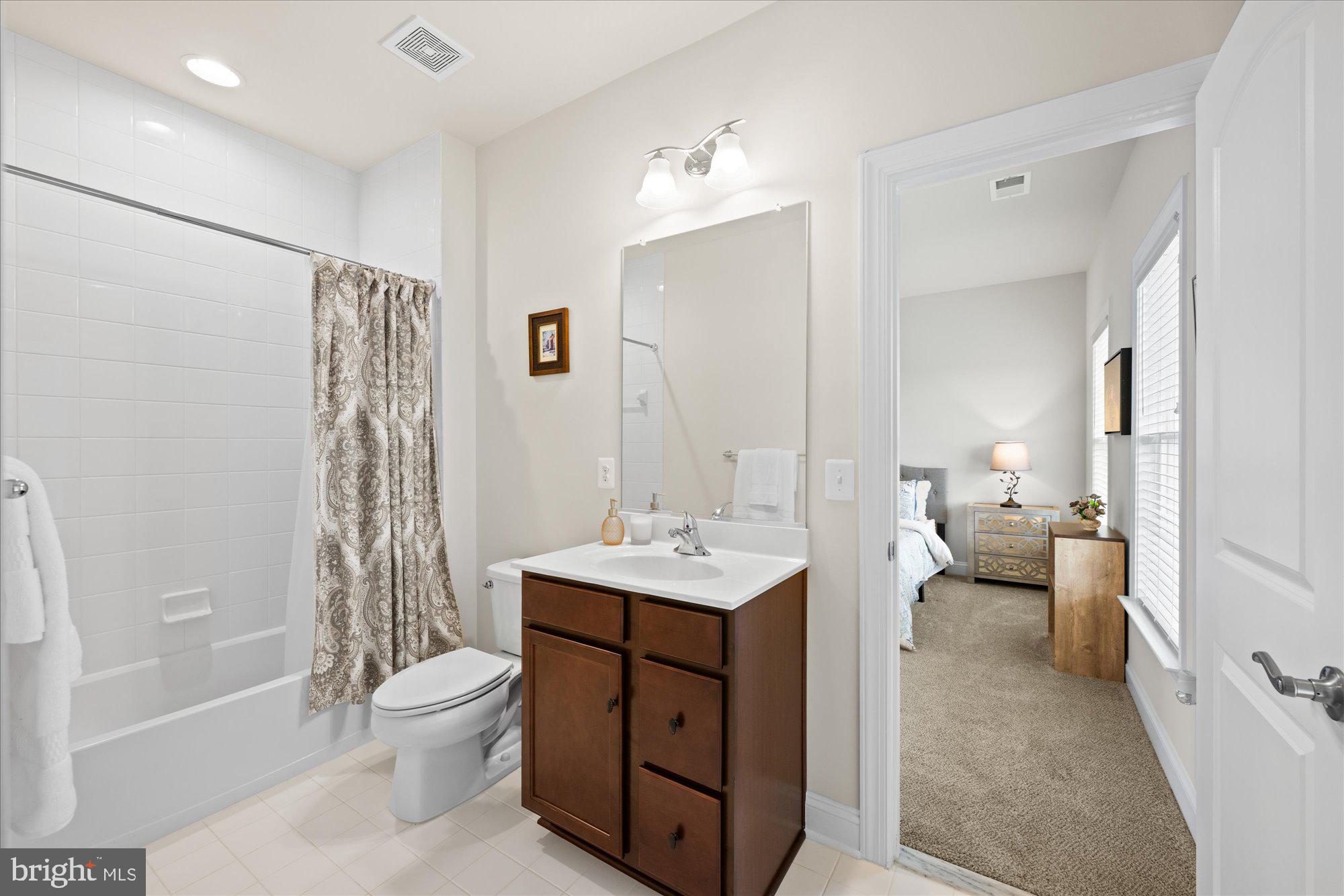 BLACK OAK CREEK - Residential