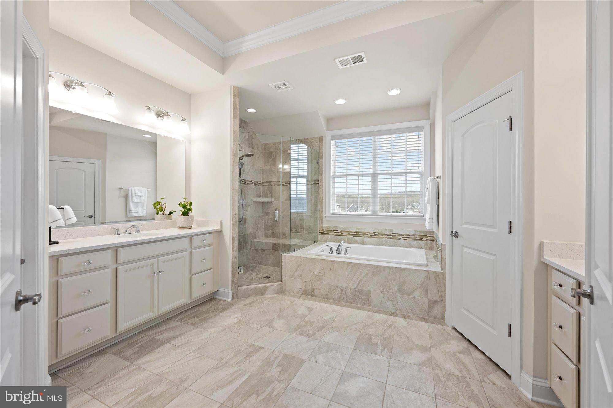 BLACK OAK CREEK - Residential