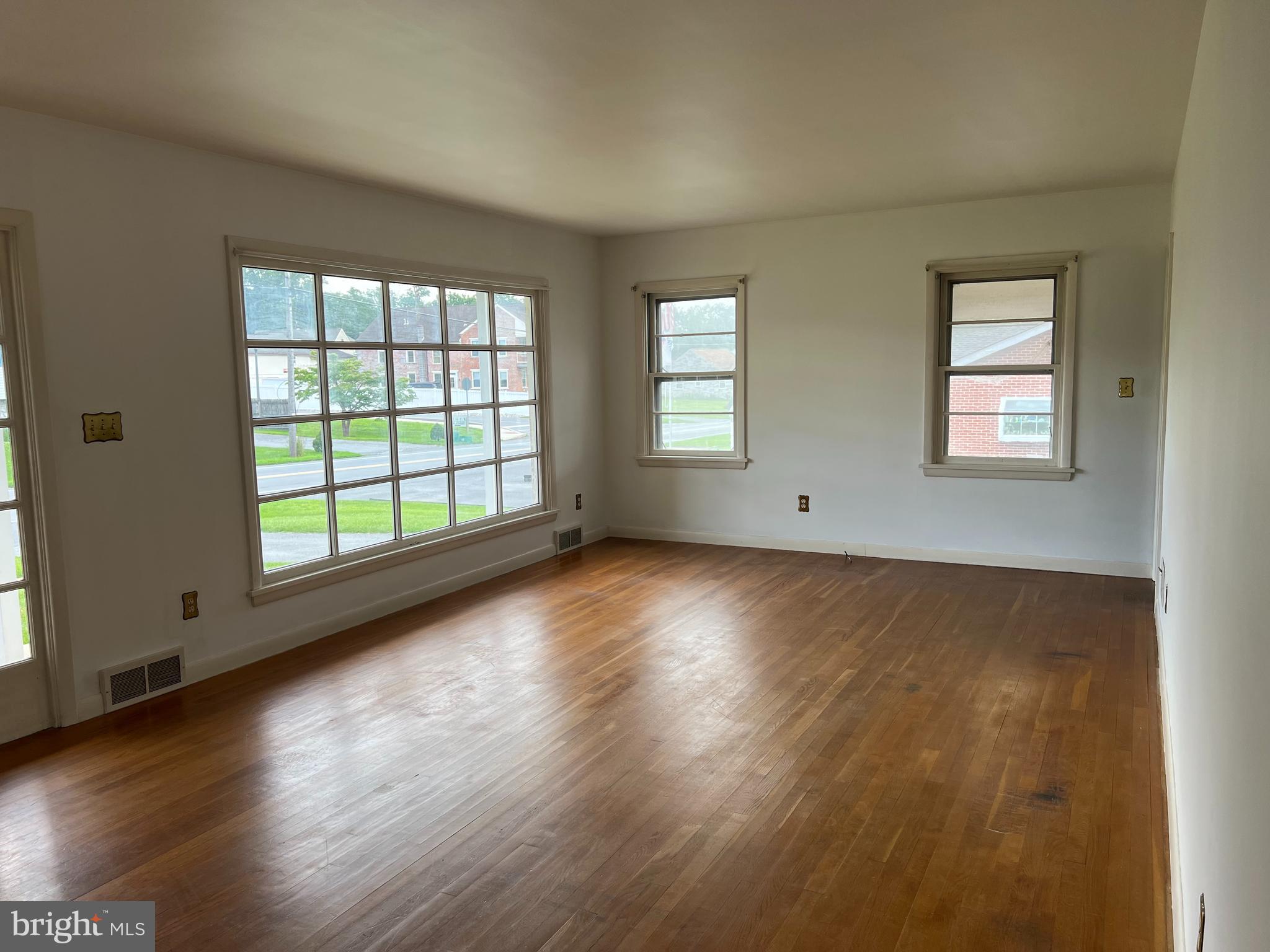 140 E HARRISBURG AVENUE