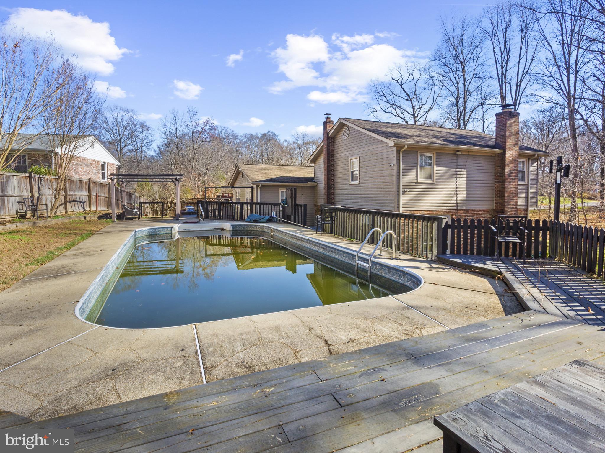 MT CARMEL WOODS - Residential